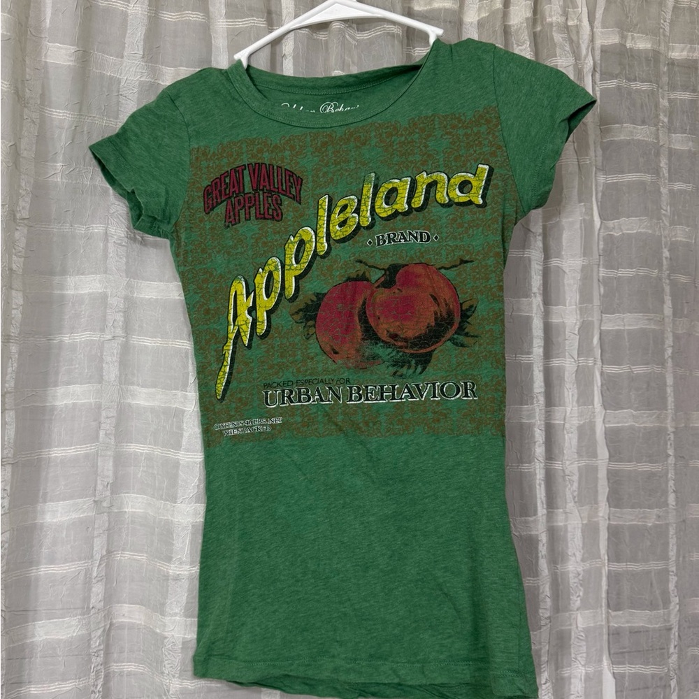 Urban Behavior Apples Graphic Tee